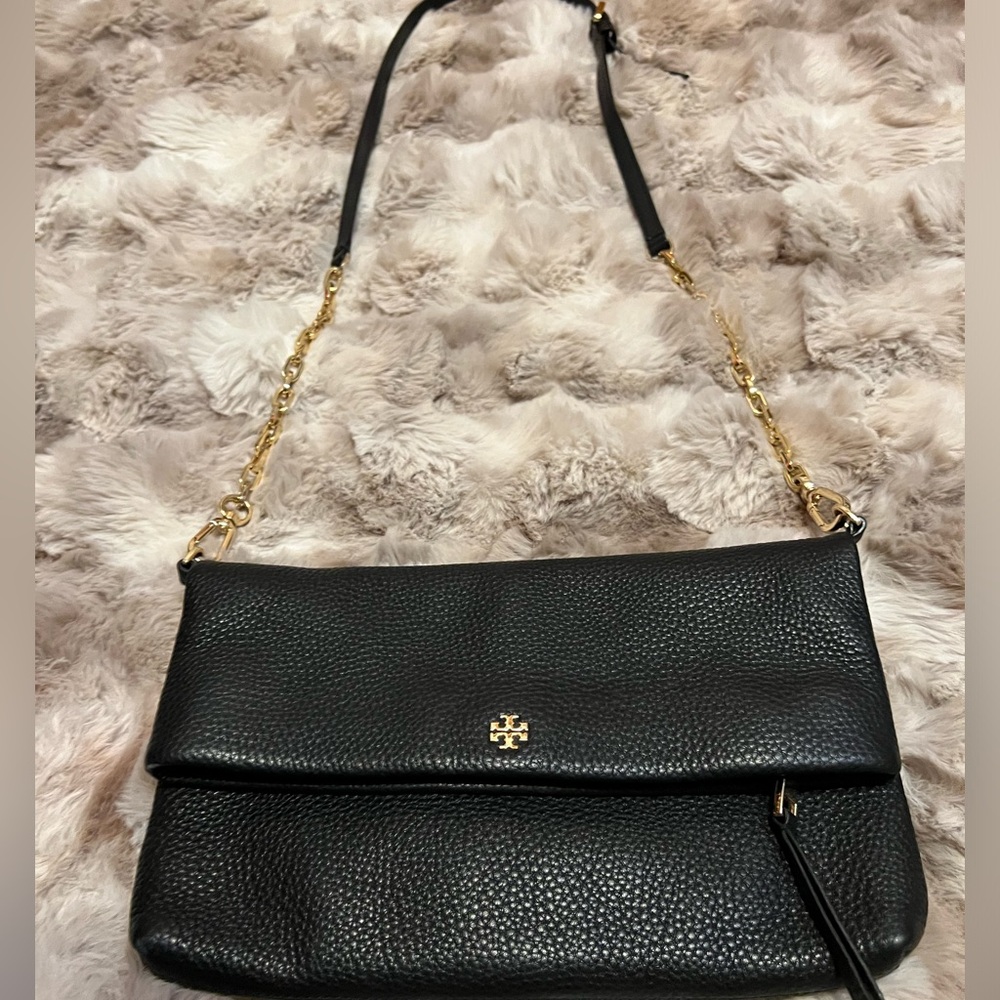 Tory Burch Black Leather Crossbody Magnetic closure